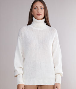 Ultrasoft Cashmere Turtleneck with Balloon Sleeves
