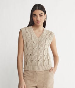 Cable-Knit Cropped Vest