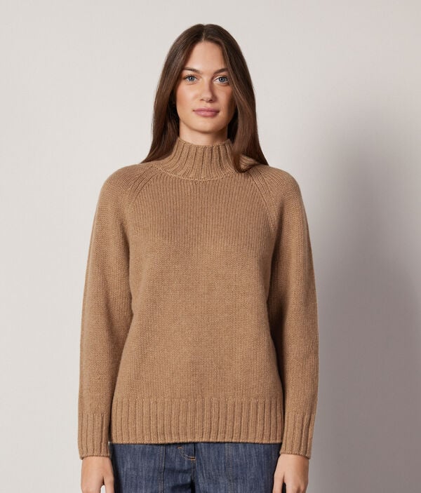 Turtleneck Sweater in Ultrasoft Cashmere Knit