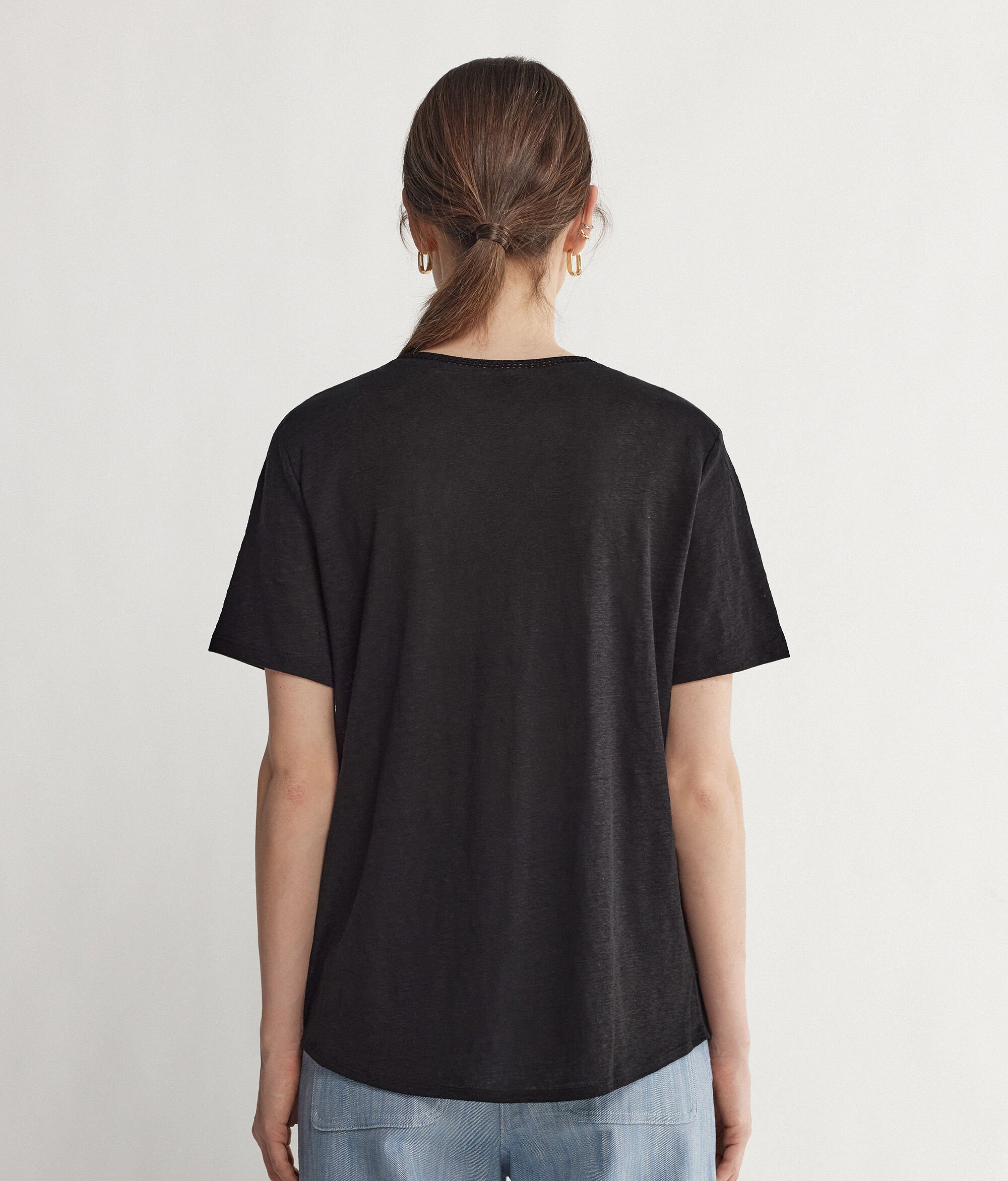 Camiseta con cuello redondo y bordes de redecilla de lino
