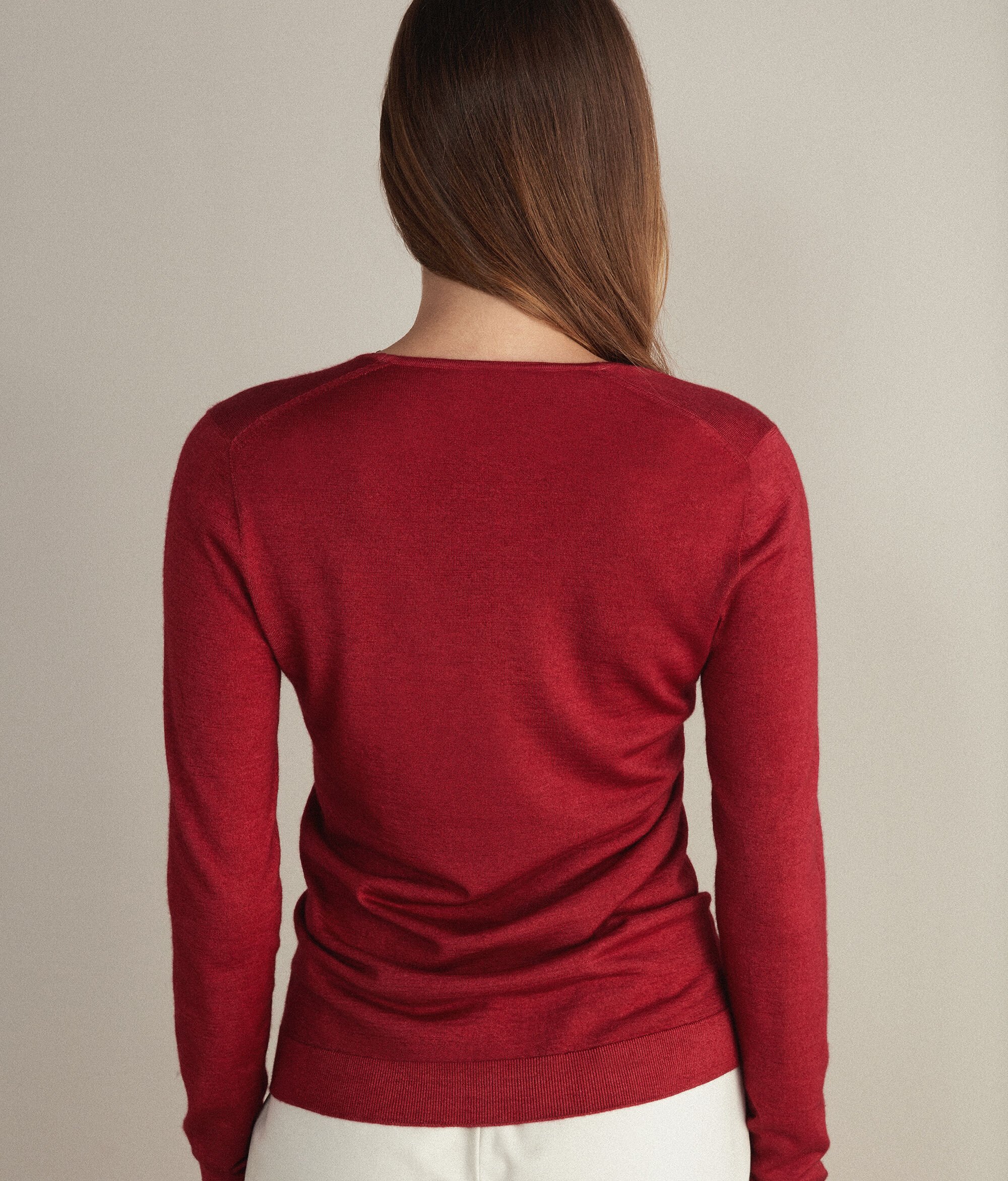 Džemper od ultrafinog kašmira s V-izrezom