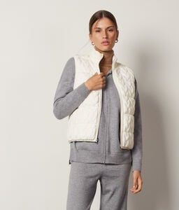 Sleeveless Reversible Cable-Knit Down Gilet