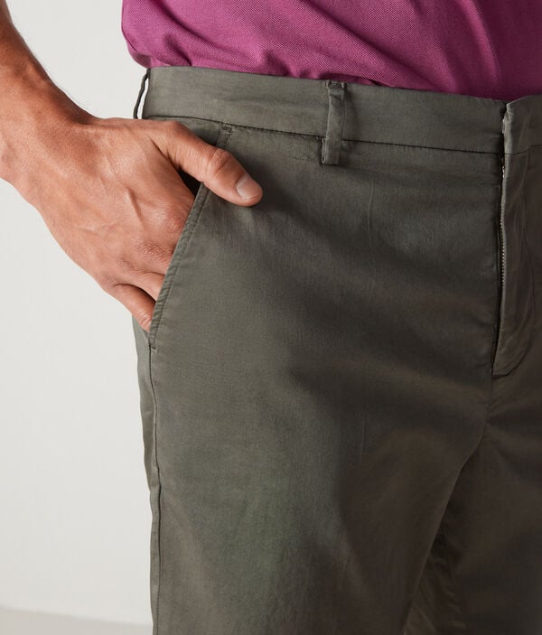 Pantalone Chino Corto in Cotone
