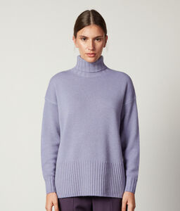 Oversized Turtleneck Sweater in Ultrasoft Cashmere