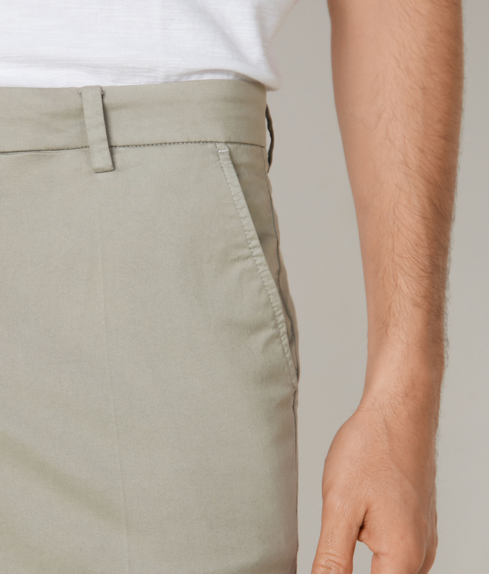 Pantalone Chino Corto in Cotone